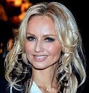 portrait Adriana Karembeu loading =