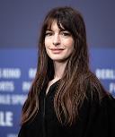 portrait Anne Hathaway