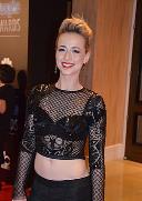 portrait Karine Vanasse loading =