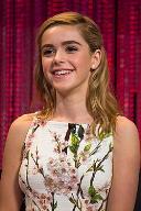 portrait Kiernan Shipka loading =