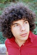 portrait Richard Cocciante loading =