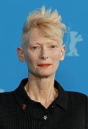 portrait Tilda Swinton loading =