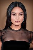 portrait Vanessa Hudgens loading =
